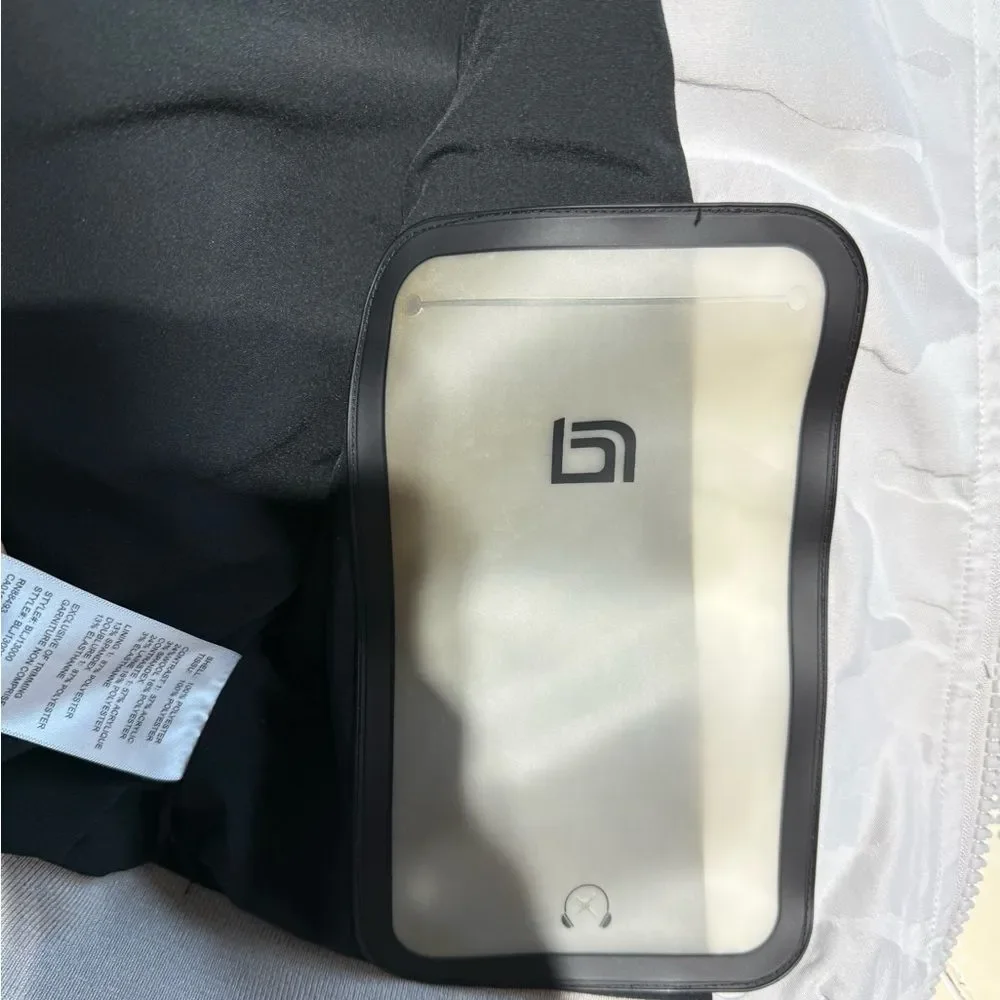Blanc noir cropped bombardier jacket